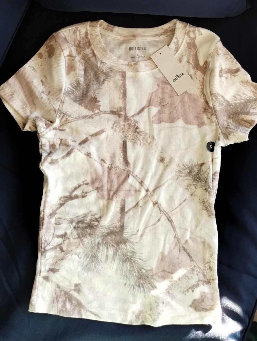 NWT!  Hollister Small Camo Print Tee